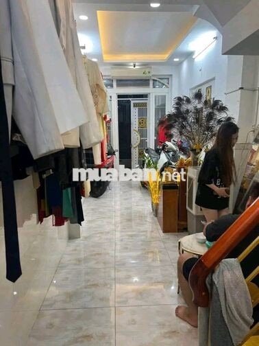 Cho thuê nhà 3 lầu hẻm đẹp Nguyễn Thị Tần chợ Rạch Ông 