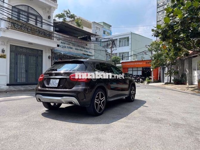 Mercedes-Benz GLA 250 4MATIC 2015 Nâu