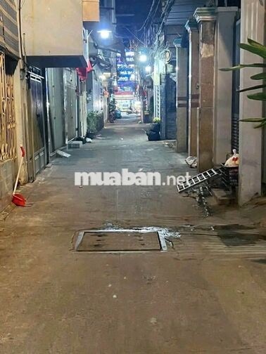 Cho thuê nhà 3 lầu hẻm đẹp Nguyễn Thị Tần chợ Rạch Ông 