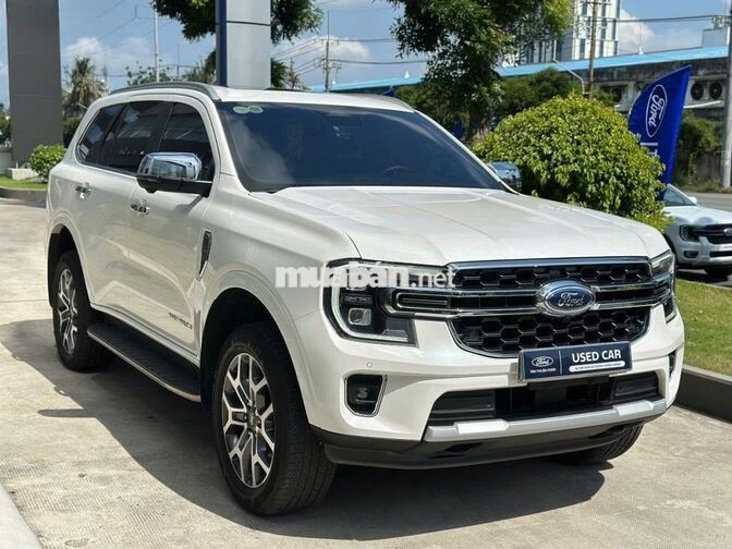 Ford Everest Titanium Plus 2.0L 4x4 AT 2025 Trắng