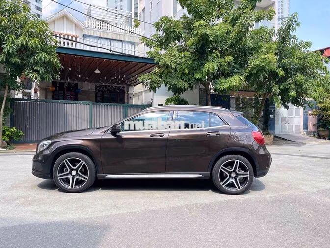 Mercedes-Benz GLA 250 4MATIC 2015 Nâu