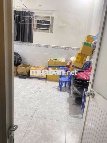 nhà nguyên căn còn dư 1 phòng cho thuê, nhà măt tiền đường linh đông.