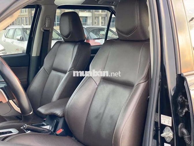Toyota Fortuner 2.7V AT 2017 Đen 90.000km