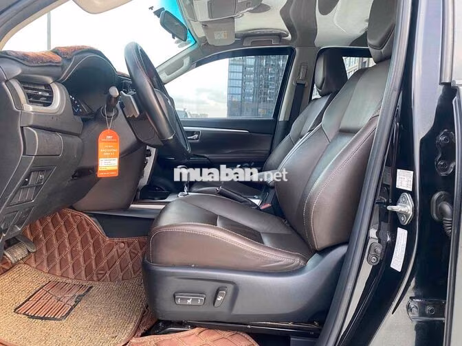 Toyota Fortuner 2.7V AT 2017 Đen 90.000km