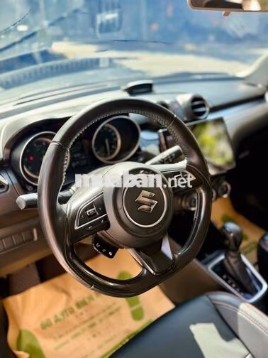 Suzuki Swift 2021 Tự động Ghế da Xám