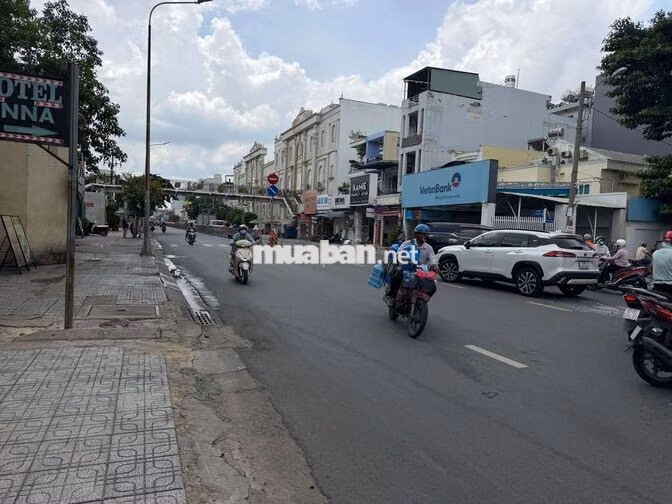 Góc 2mt 10B Phan Văn Trị - Trần Thị Nghỉ, phường 7, Quận Gò Vấp