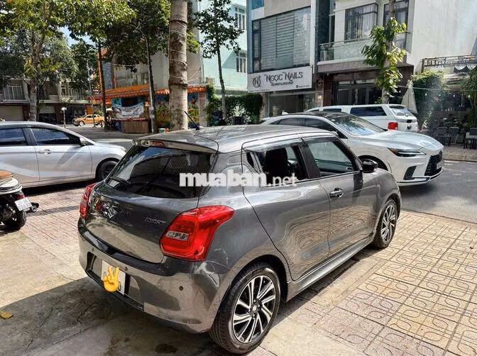 Suzuki Swift 2021 Tự động Ghế da Xám