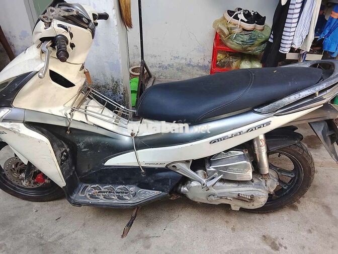 Honda Air Blade 2013 Trắng Bạc Đen Xăng phun Fi
