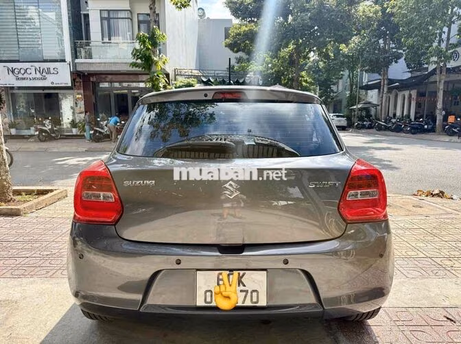 Suzuki Swift 2021 Tự động Ghế da Xám