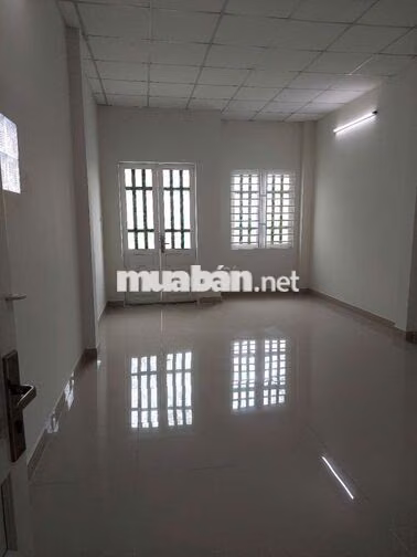 NHÀ 1 TRỆT 2 LẦU 3PN 2WC - NGAY LÒNG CHỢ - KD ĐA NGHỀ, LINH XUÂN