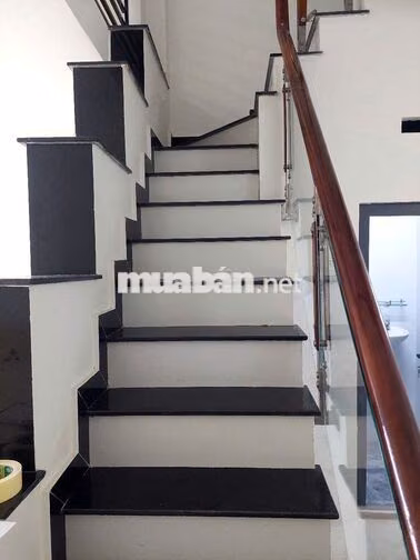 NHÀ 1 TRỆT 2 LẦU 3PN 2WC - NGAY LÒNG CHỢ - KD ĐA NGHỀ, LINH XUÂN