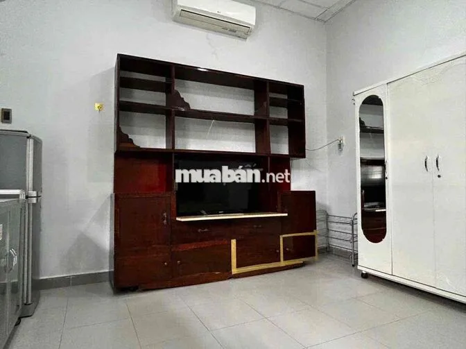 CHỈ CÒN *** 1 PHÒNG – PHÒNG RỘNG 44M² GẦN CHỢ BÀ CHIỂU – GIÁ 5 TR