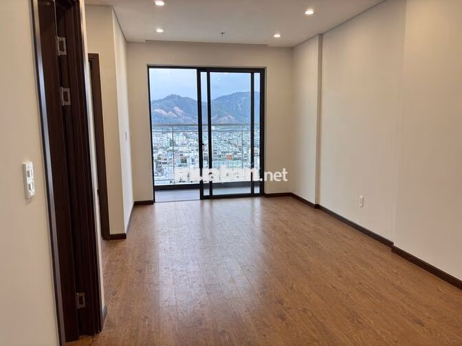 Chính chủ Cho thuê chung cư mới chưa ở 2Pn gần biển