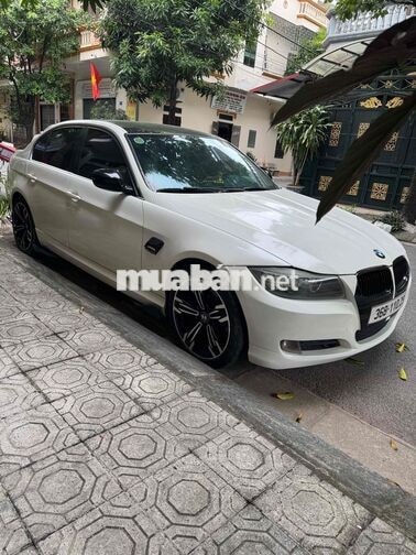 BMW 325i Trắng Đức 5 chỗ