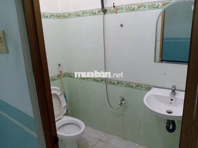 Cho thuê 2PN 2WC riêng  từng phòng có ban công Gần công viên làng hoa