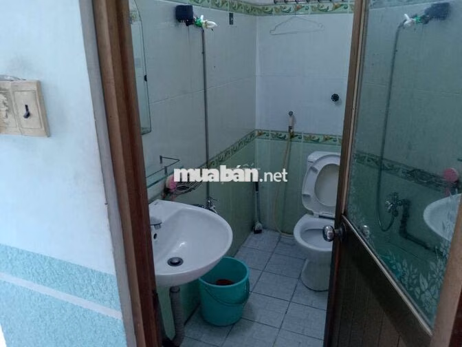 Cho thuê 2PN 2WC riêng  từng phòng có ban công Gần công viên làng hoa