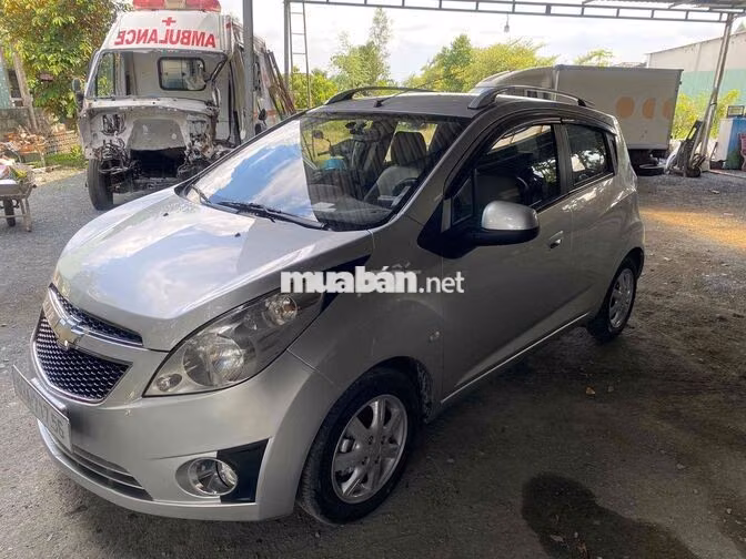 Xe spark số sàn đời 2011 bản đủ thắng ABS máy 1.2