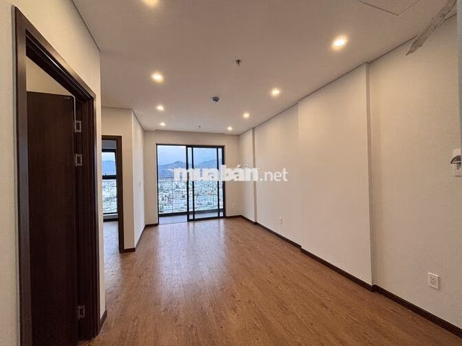 Chính chủ Cho thuê chung cư mới chưa ở 2Pn gần biển
