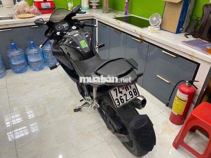Yamaha R15 (chia lại cho ai muốn chạy)