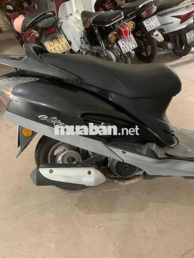 Honda e-Sky màu Đen