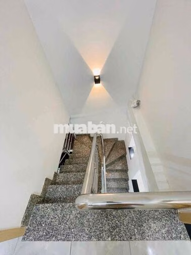 nhà 2 tầng ngay Chợ Bình Triệu Ql13 Thủ Đức chỉ 3,75 tỷ.