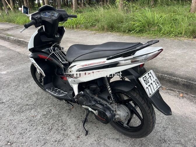 Honda Air Blade Trắng đen