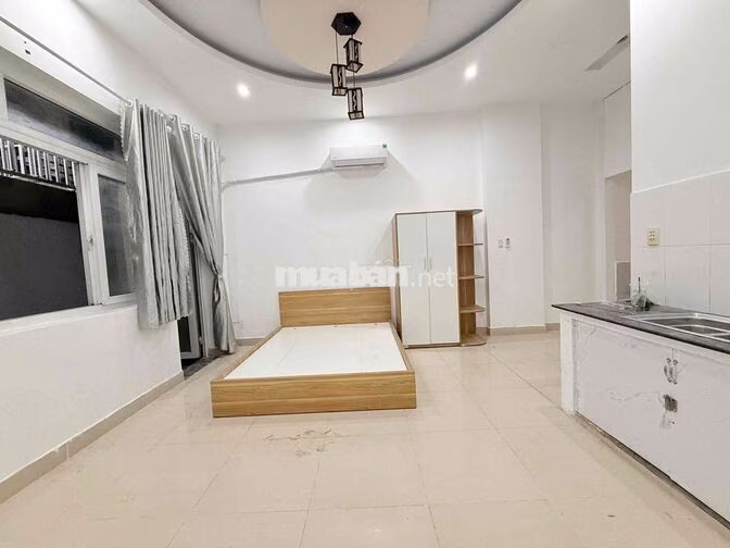 CHDV tầng trệt - Full nội thất 40m2 - sân sau rộng- trống sẵn ở liền