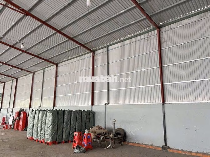 Kho xưởng 826 m² nhánh đường Quốc Lộ 1A, P. Cái Răng
