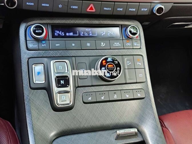 Hyundai Palisade 2024 Pre 2.2D máy dầu,4WD,màu đen