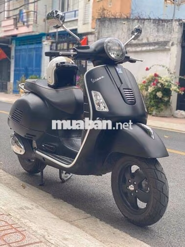 Vespa GTS 125ie 2010 chính chủ biển SG dọn đẹp