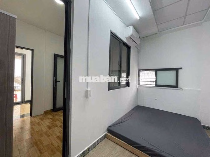 TRỐNG STUDIO TÁCH BẾP KẾ BÊN AEON PHÚ GIÁ RẺ PHÒNG THẬT CỬA SỔ THOÁG
