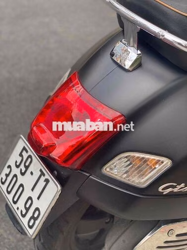 Vespa GTS 125ie 2010 chính chủ biển SG dọn đẹp