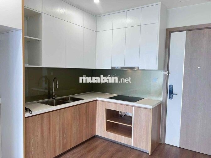 bán gấp 2 ngủ 55m2 tại I1 , toà cao cấp giá 3.8 Tỷ Vinhomes Smart City