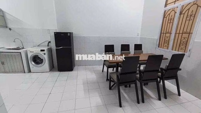 Chủ Giảm Mạnh Căn Nhà 2 Tầng Trung Tâm Nha Trang, Kề bên St. Lotte.