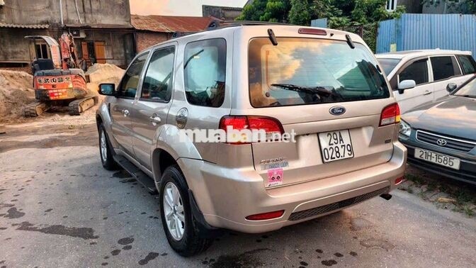 Ford Escape 2011 Tự động Vàng cát