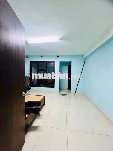 Cho Thuê Nhà Ngay Cầu An Lộc DT 4,5x23m 1Trệt 2Lầu 4Pn 4Wc Sân Thượng