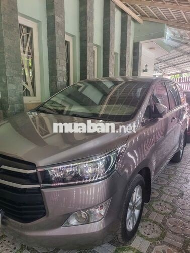 Toyota Innova 2.0E 2019 Xám bạc 7 chỗ