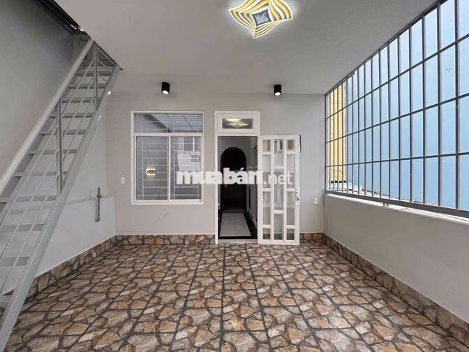 HẺM 13m MAI XUÂN THƯỞNG Q6 hơn 8Đ