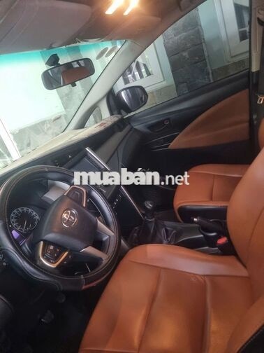 Toyota Innova 2.0E 2019 Xám bạc 7 chỗ