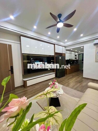Căn hộ tại tòa CT2 Bắc Linh Đàm:  - Diện tích: 82m²  -Thiết kế: 3N2WC