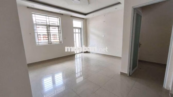 Cho thuê nguyên căn ở mặt tiền lớn, 50m2 4 tầng lầu 4 phòng