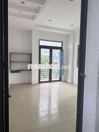 Cho thuê nhà nguyên căn mặt tiền Ung Văn Khiêm, P.25, Q. Bình Thạnh
