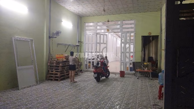 Cho thuê nhà ở nguyên căn, kho xưởng 193m2 ngay KDC Vĩnh Lộc giá rẻ
