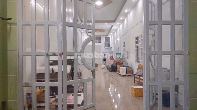 Cho thuê nhà ở nguyên căn, kho xưởng 193m2 ngay KDC Vĩnh Lộc giá rẻ
