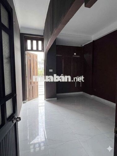 Cho thuê nhà nguyên căn mặt tiền Ung Văn Khiêm, P.25, Q. Bình Thạnh