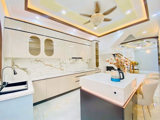 Nhà Đẹp Full Nội Thất - Cách Mạng Tháng 8 Quận 10 41M2 5 Tầng - 9 Tỷ x