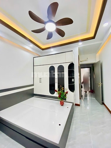 Nhà Đẹp Full Nội Thất - Cách Mạng Tháng 8 Quận 10 41M2 5 Tầng - 9 Tỷ x