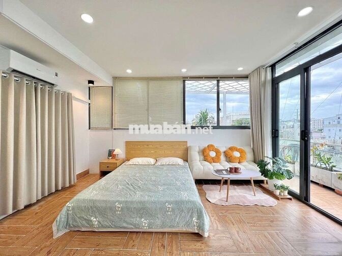 Studio ban công - Gần Lotte, đại học RMIT, Crescent Mall, Trung Sơn..