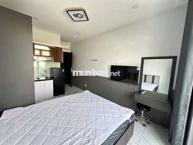 Studio ban công - Gần Lotte, đại học RMIT, Crescent Mall, Trung Sơn..