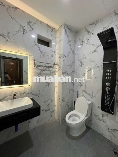 Studio ban công - Gần Lotte, đại học RMIT, Crescent Mall, Trung Sơn..